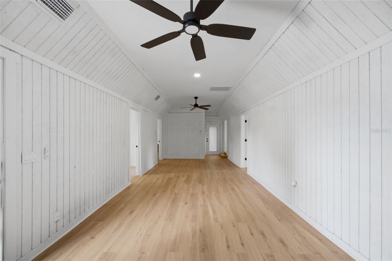 1205 E Knights Griffin Road , Plant City, FL 33565 Photo