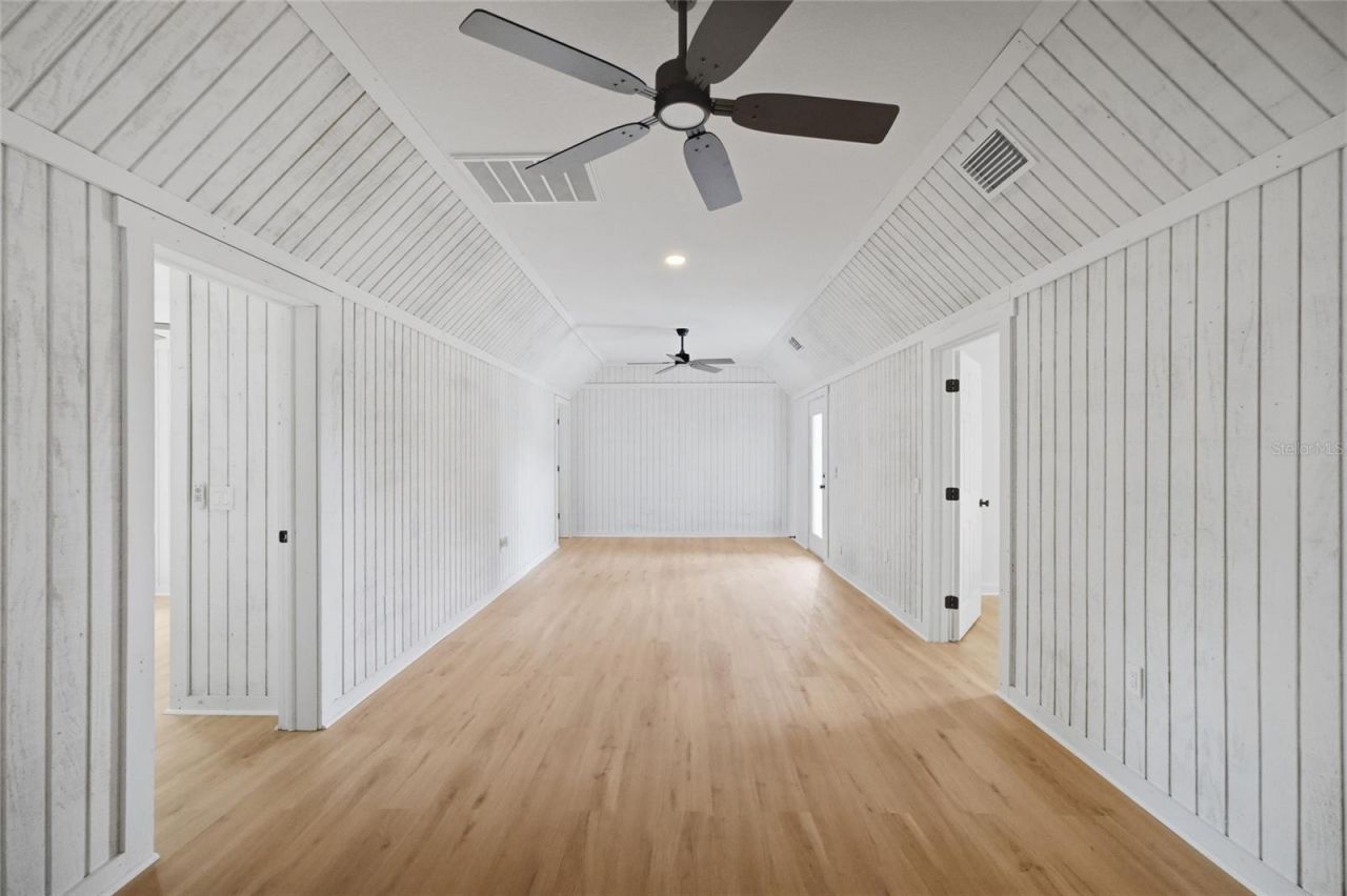 1205 E Knights Griffin Road , Plant City, FL 33565 Photo