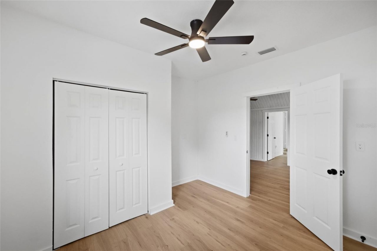 1205 E Knights Griffin Road , Plant City, FL 33565 Photo