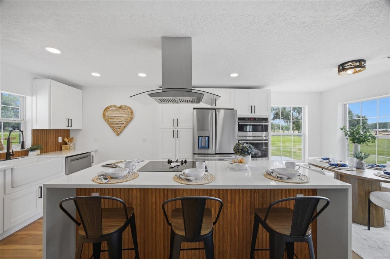 1205 E Knights Griffin Road , Plant City, FL 33565 Photo