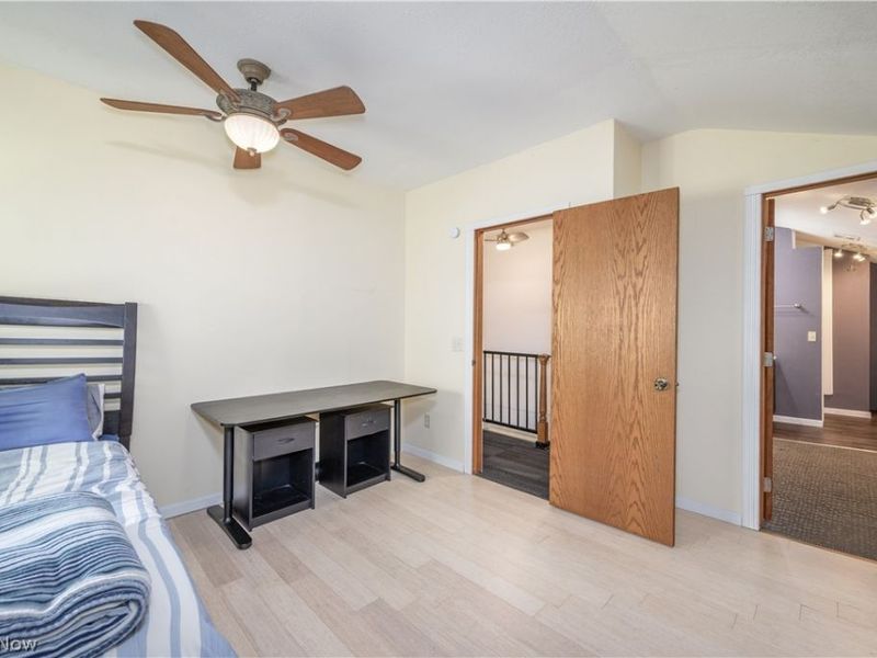 128 E Central Ave, Ravenna, OH 44266 Photo 11