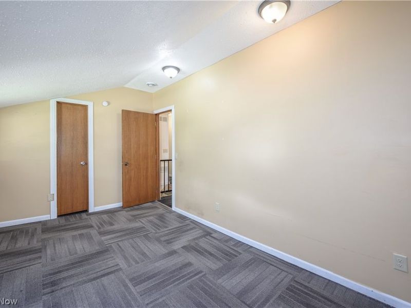 128 E Central Ave, Ravenna, OH 44266 Photo 15