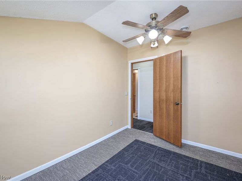 128 E Central Ave, Ravenna, OH 44266 Photo 17