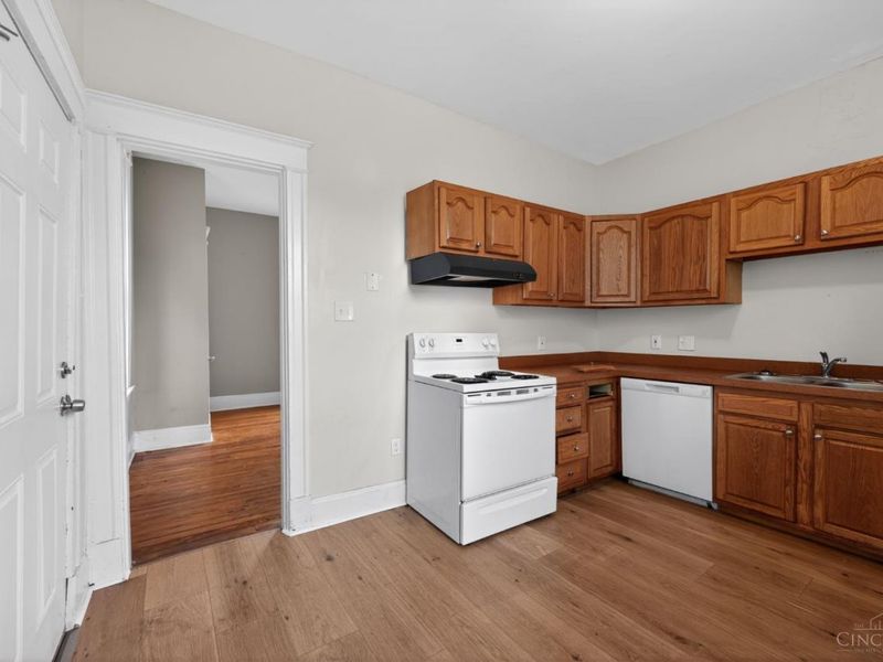 3118 Sunshine Avenue, Cincinnati, OH 45211 Photo 12