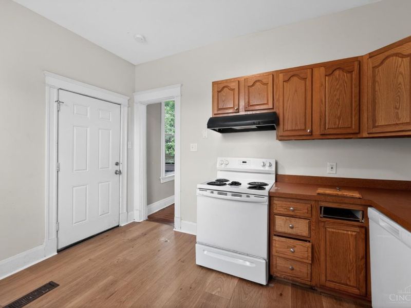 3118 Sunshine Avenue, Cincinnati, OH 45211 Photo 14