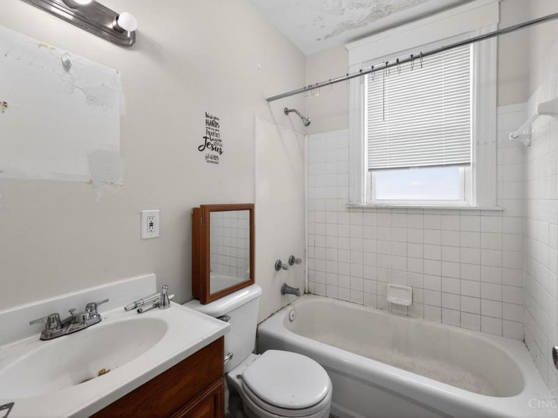 3118 Sunshine Avenue, Cincinnati, OH 45211 Photo 31