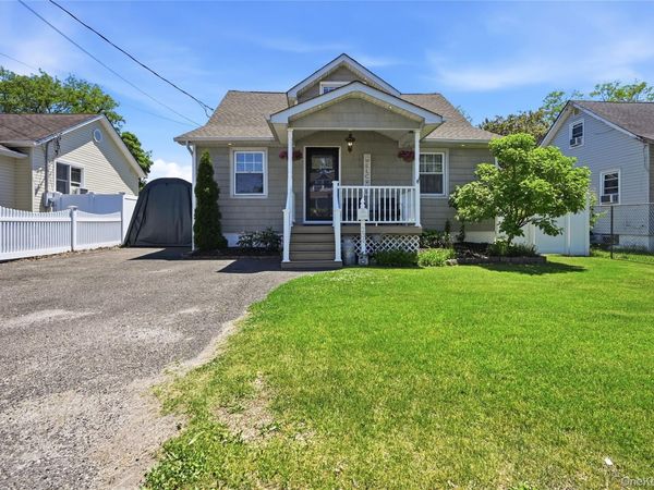 234 Islip Boulevard , Islip Terrace, NY 11752