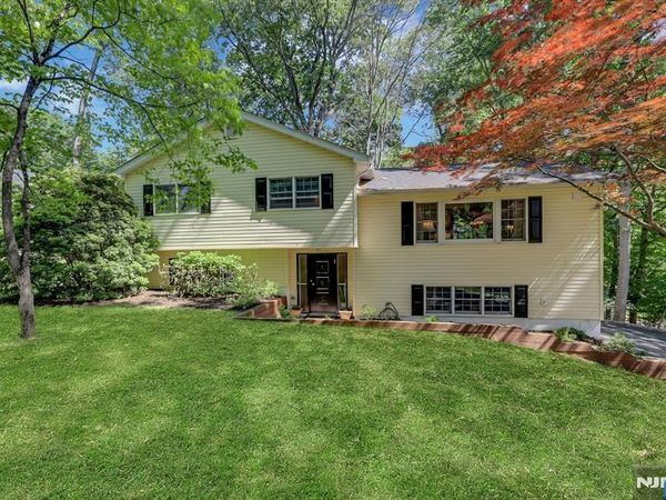 598 Whitenack Road, RIVER VALE, NJ 07675
