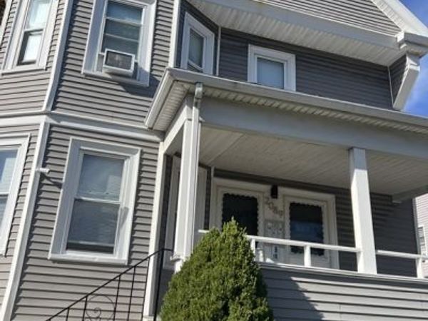 2089 Centre, Unit 3, Boston, MA 02132