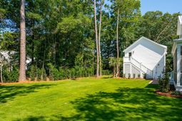 914 Lakeview Drive photo 4