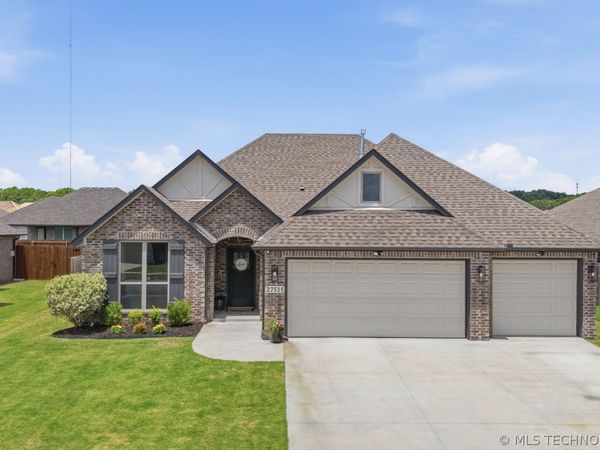 27515 E 108th Place S, Coweta, OK 74429