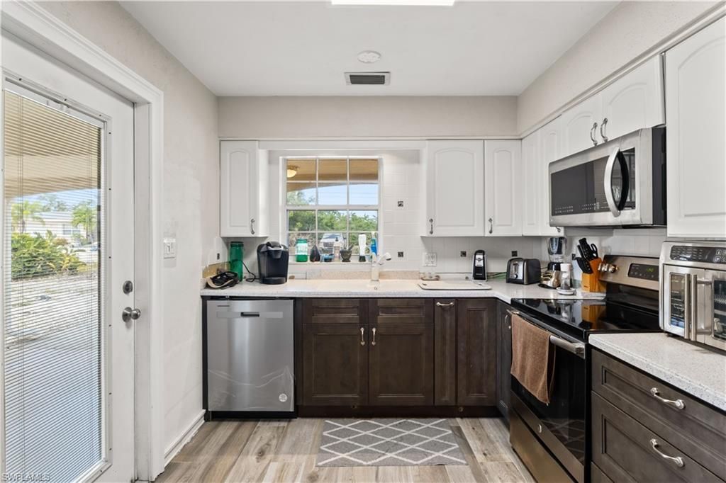 12206 Boat Shell Dr , Matlacha Isles, FL 33991 Photo