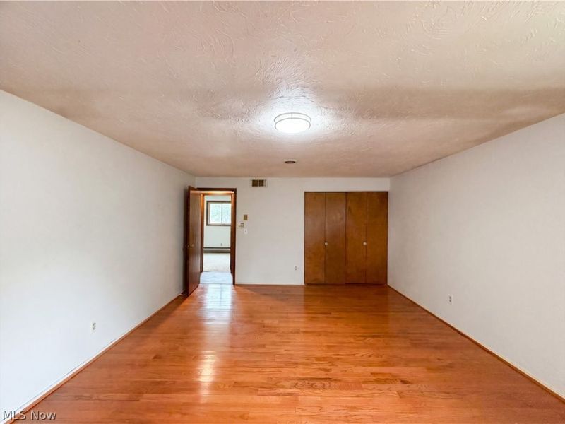 1015 Kingsway Drive , Lorain, OH 44052 Photo 18