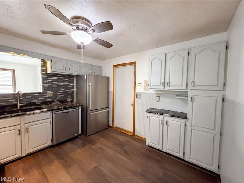 1015 Kingsway Drive , Lorain, OH 44052 Photo 9
