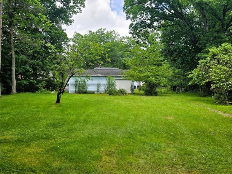 7667 S Eastland Road , Middleburg Heights, OH 44017 Photo 21
