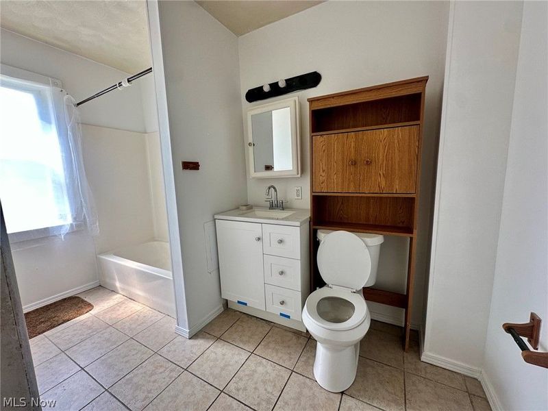 511 Woodland Avenue , Elyria, OH 44035 Photo 9