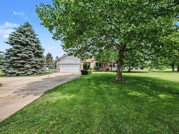 7880 Greenwood Road, Jackson, MI 49201