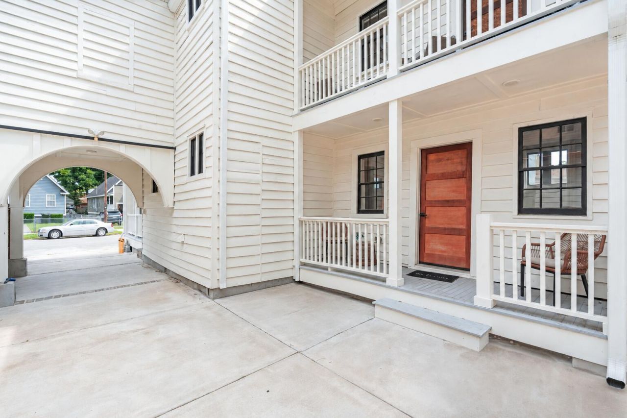 403 Sumter Street Photo 7