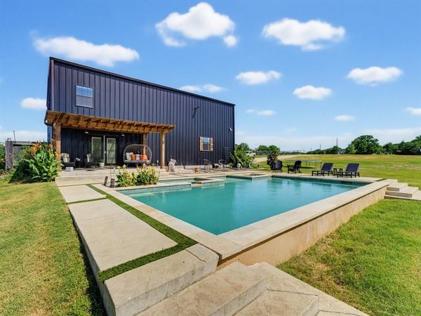 129 Coyote Cave Lane, Alvord, TX 76225