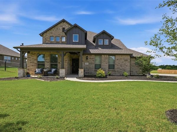 864 Shadow Valley Road, Whitesboro, TX 76273