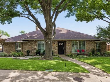 7104 Claybrook Drive, Dallas, TX 75231