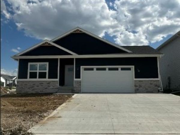 1962 17 Avenue SE, Altoona, IA 50009