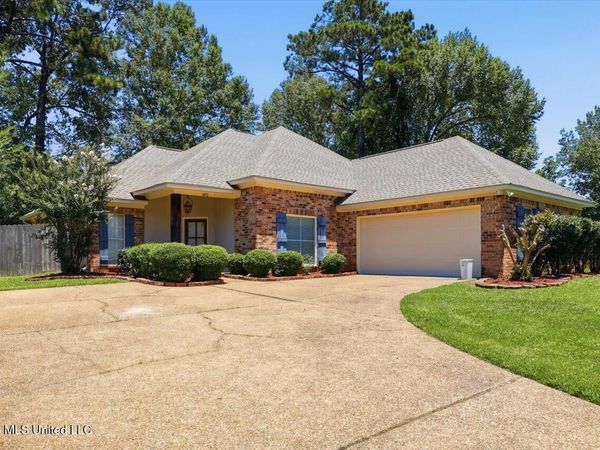 602 Sawpine Lane, Ridgeland, MS 39157