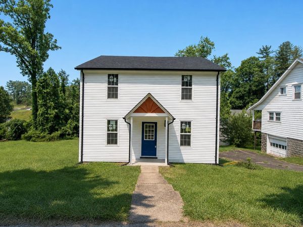 1260 College Park, Fairmont, WV 26554