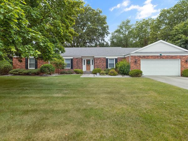 115 Greenfield Drive, Middlebury, IN 46540