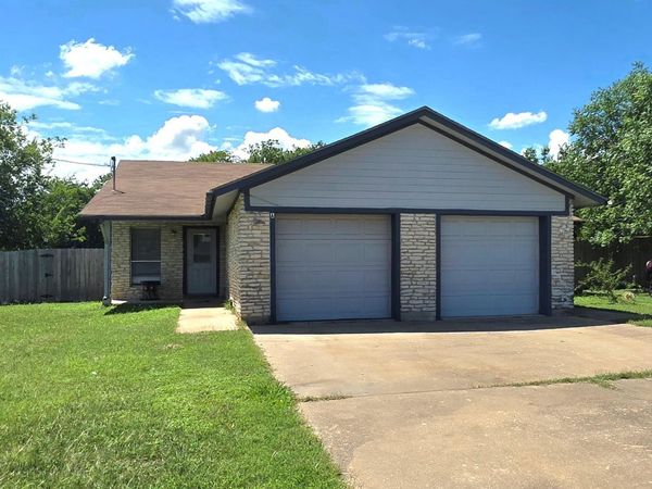 15208 Spring Hill LN, Pflugerville, TX 78660