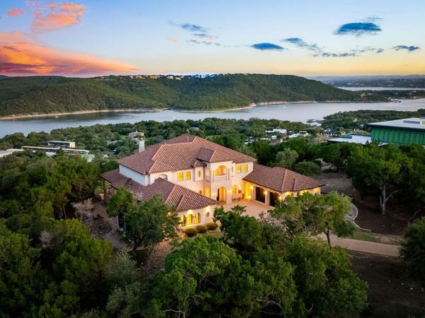 8145 Lake Mountain LN , Leander, TX 78641