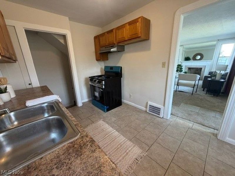11813 Willard Avenue , Garfield Heights, OH 44125 Photo 5