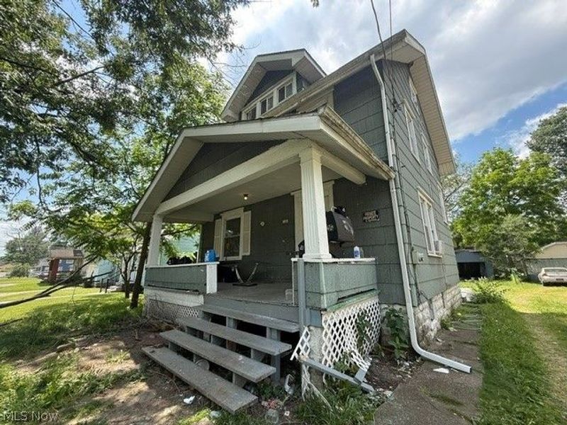 1815 Roosevelt Avenue NE, Canton, OH 44705 Photo 2