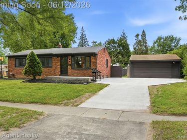 23040 Shiell Street, Clinton Twp, MI 48035