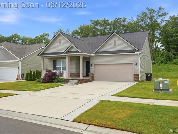 171 Coppice Way, White Lake Twp, MI 48386