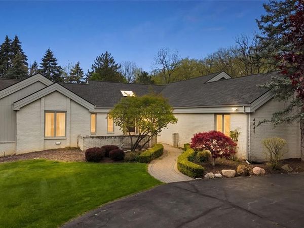 4461 Cherry Hill Drive , Orchard Lake Village, MI 48323