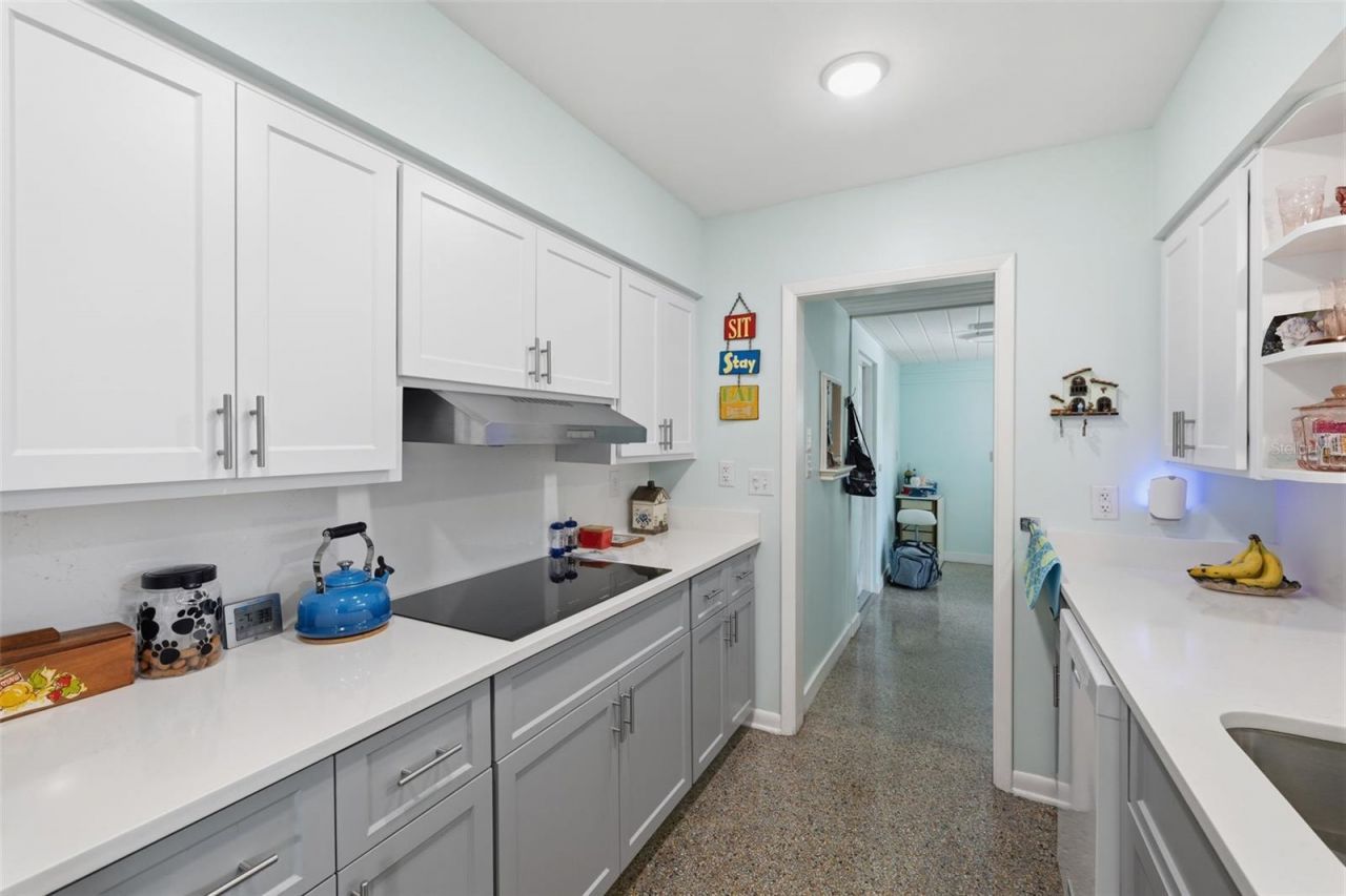 3733 Harbor Heights Drive , Largo, FL 33774 Photo