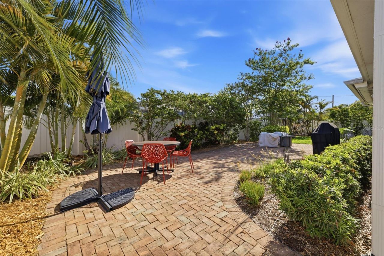 3733 Harbor Heights Drive , Largo, FL 33774 Photo