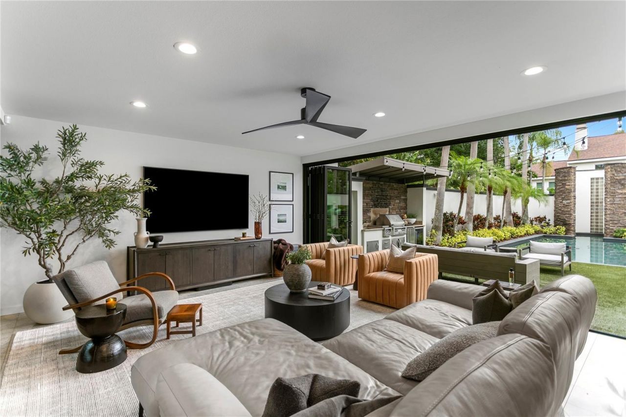 2515 W Shell Point Road, Tampa, FL 33611 Photo