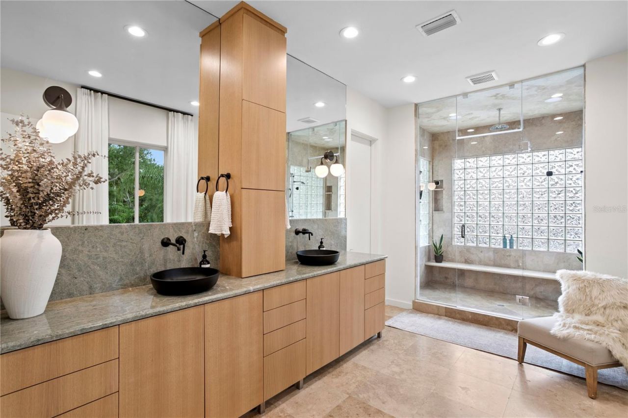 2515 W Shell Point Road, Tampa, FL 33611 Photo