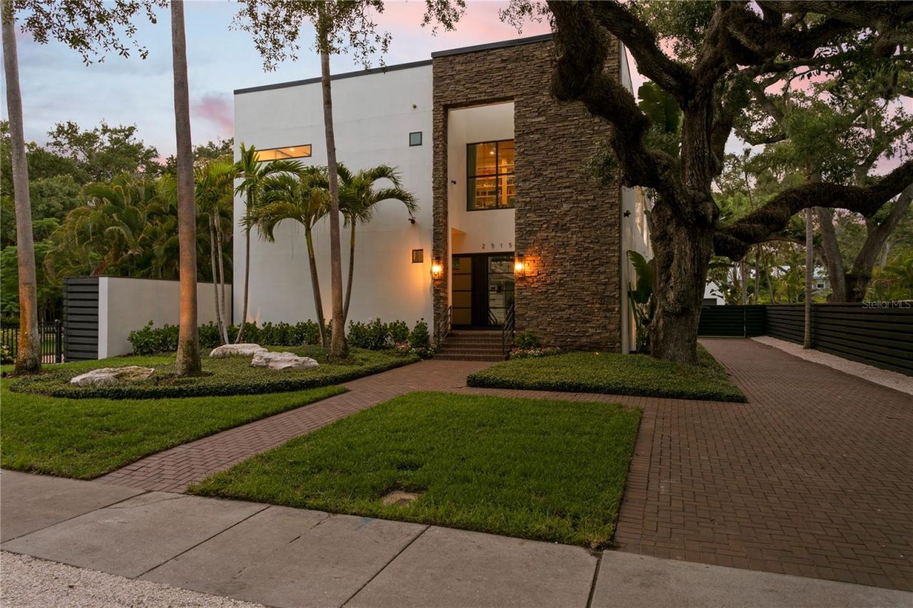 2515 W Shell Point Road, Tampa, FL 33611 Photo