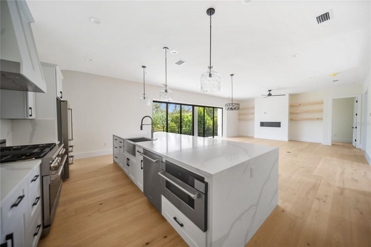 626 Buttonwood Drive, Longboat Key, FL 34228 Photo