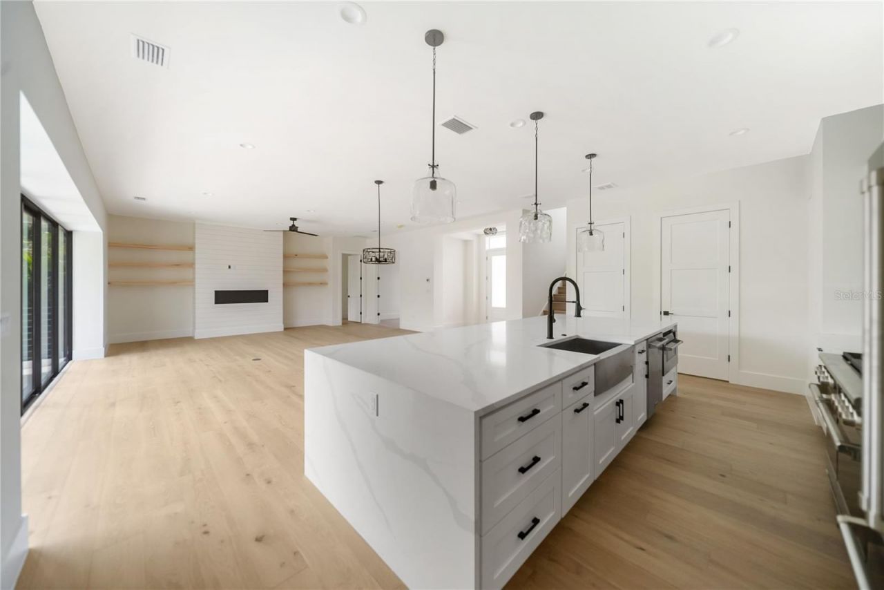 626 Buttonwood Drive, Longboat Key, FL 34228 Photo