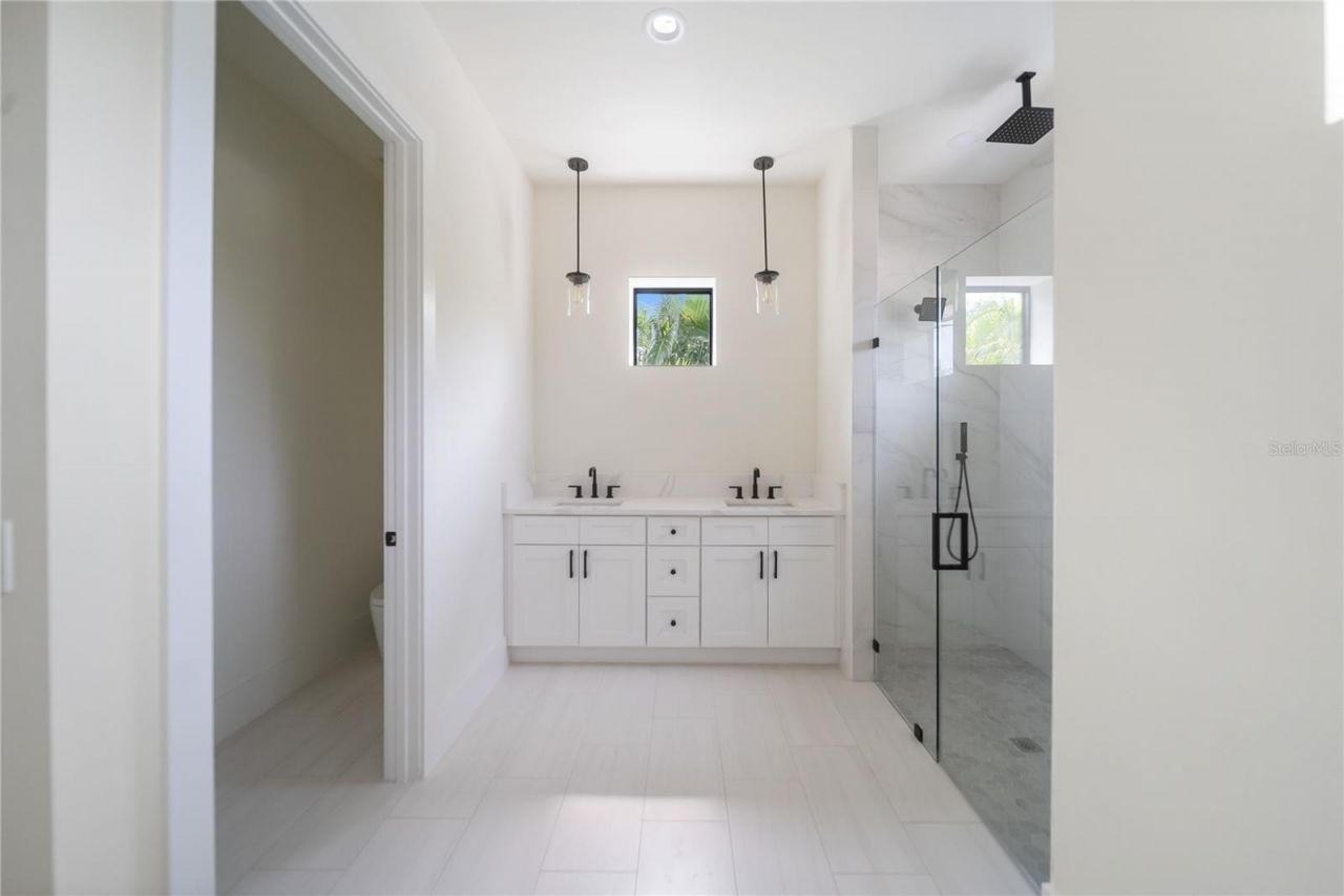 626 Buttonwood Drive, Longboat Key, FL 34228 Photo
