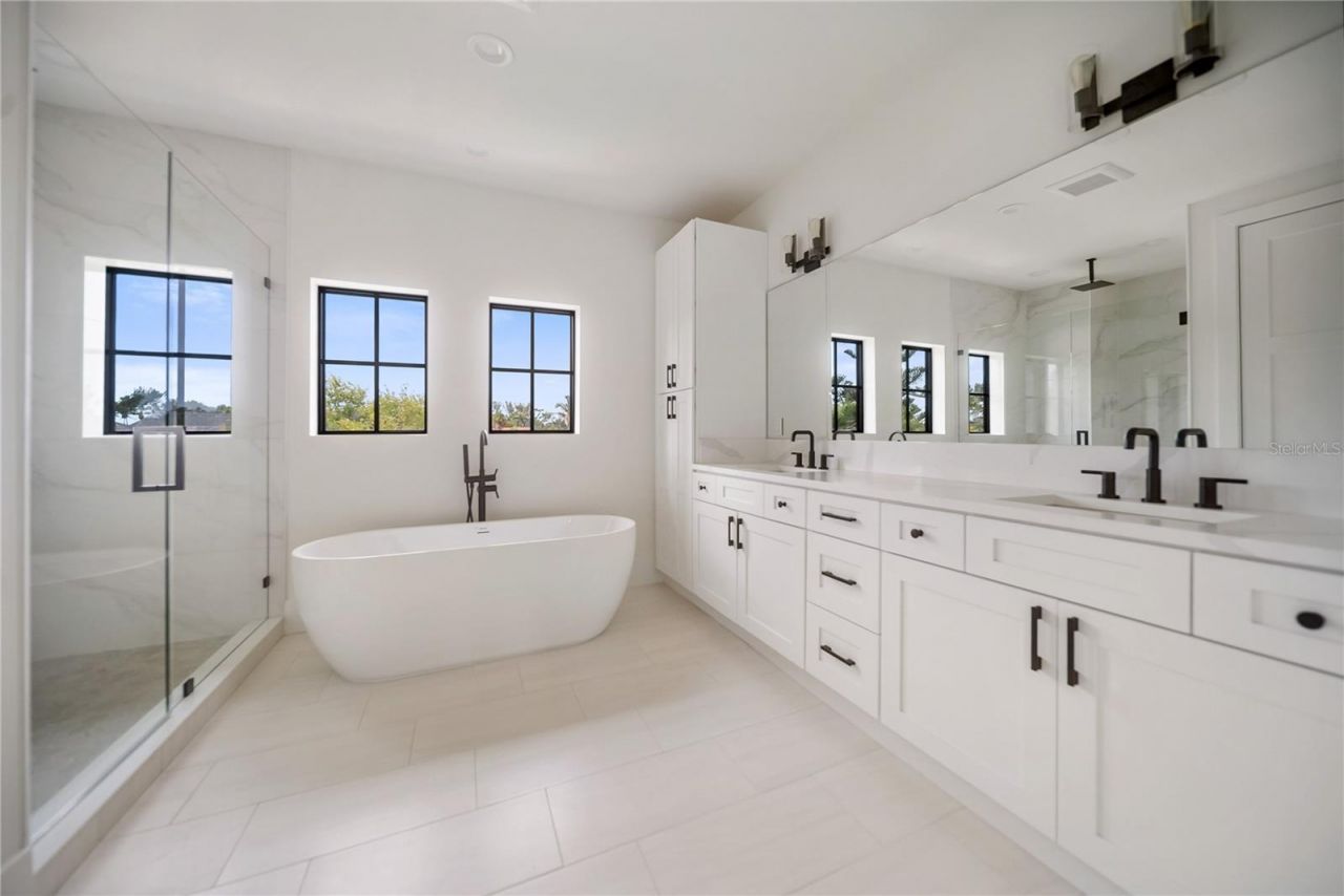 626 Buttonwood Drive, Longboat Key, FL 34228 Photo