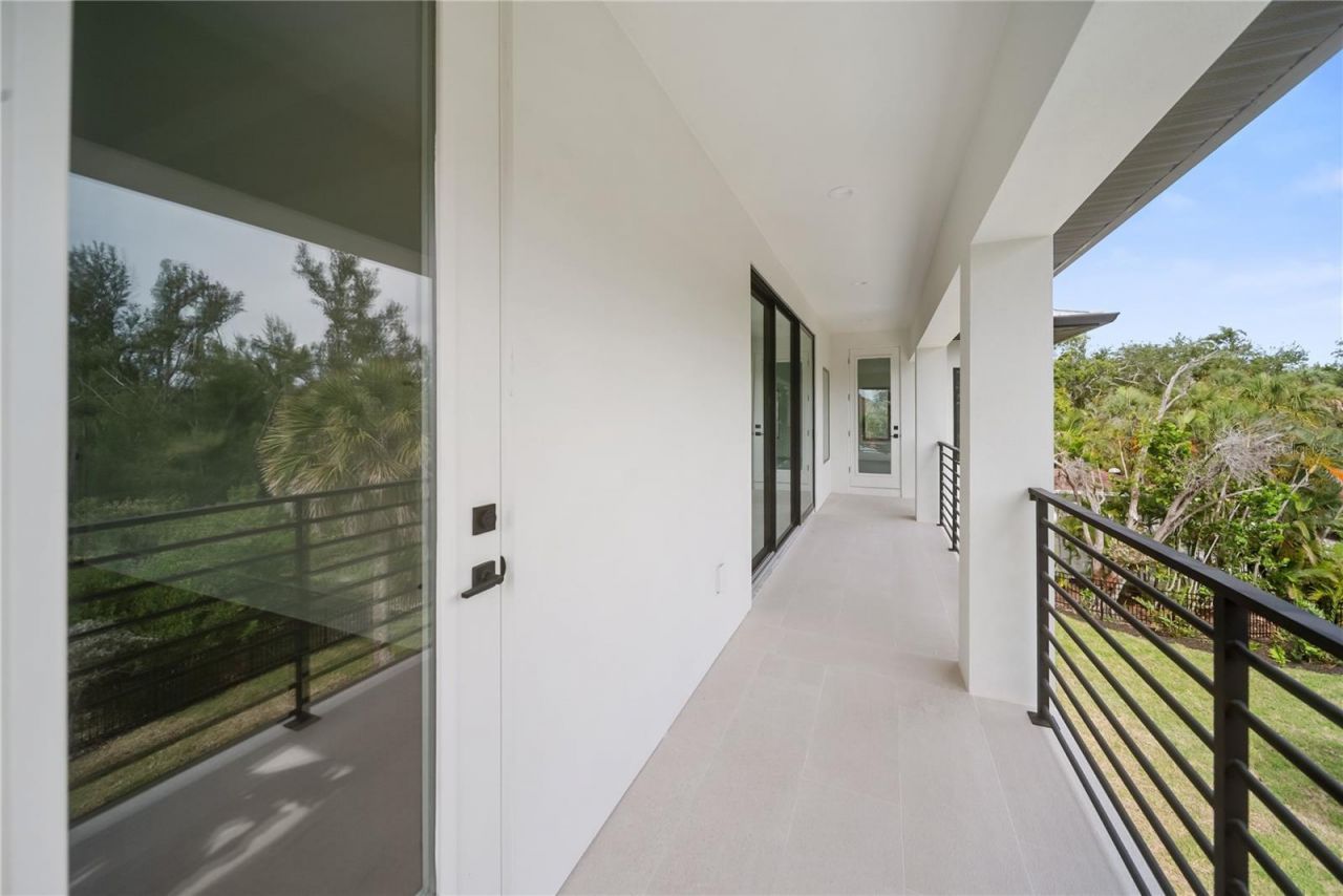 626 Buttonwood Drive, Longboat Key, FL 34228 Photo