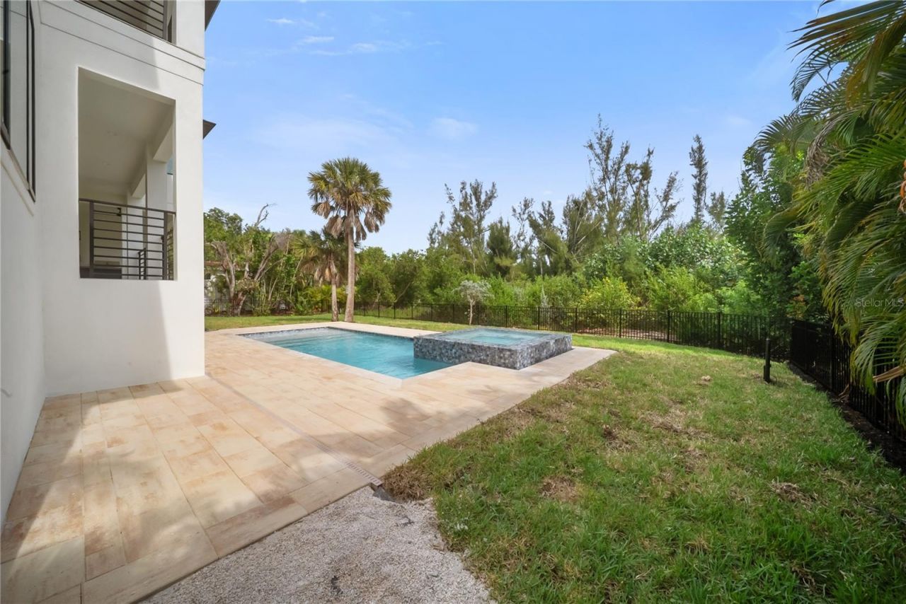 626 Buttonwood Drive, Longboat Key, FL 34228 Photo