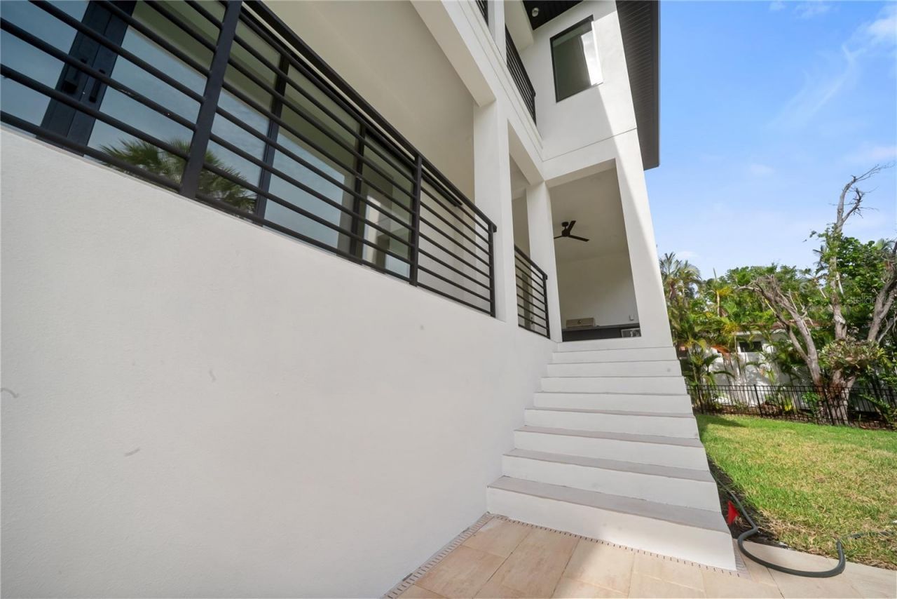 626 Buttonwood Drive, Longboat Key, FL 34228 Photo