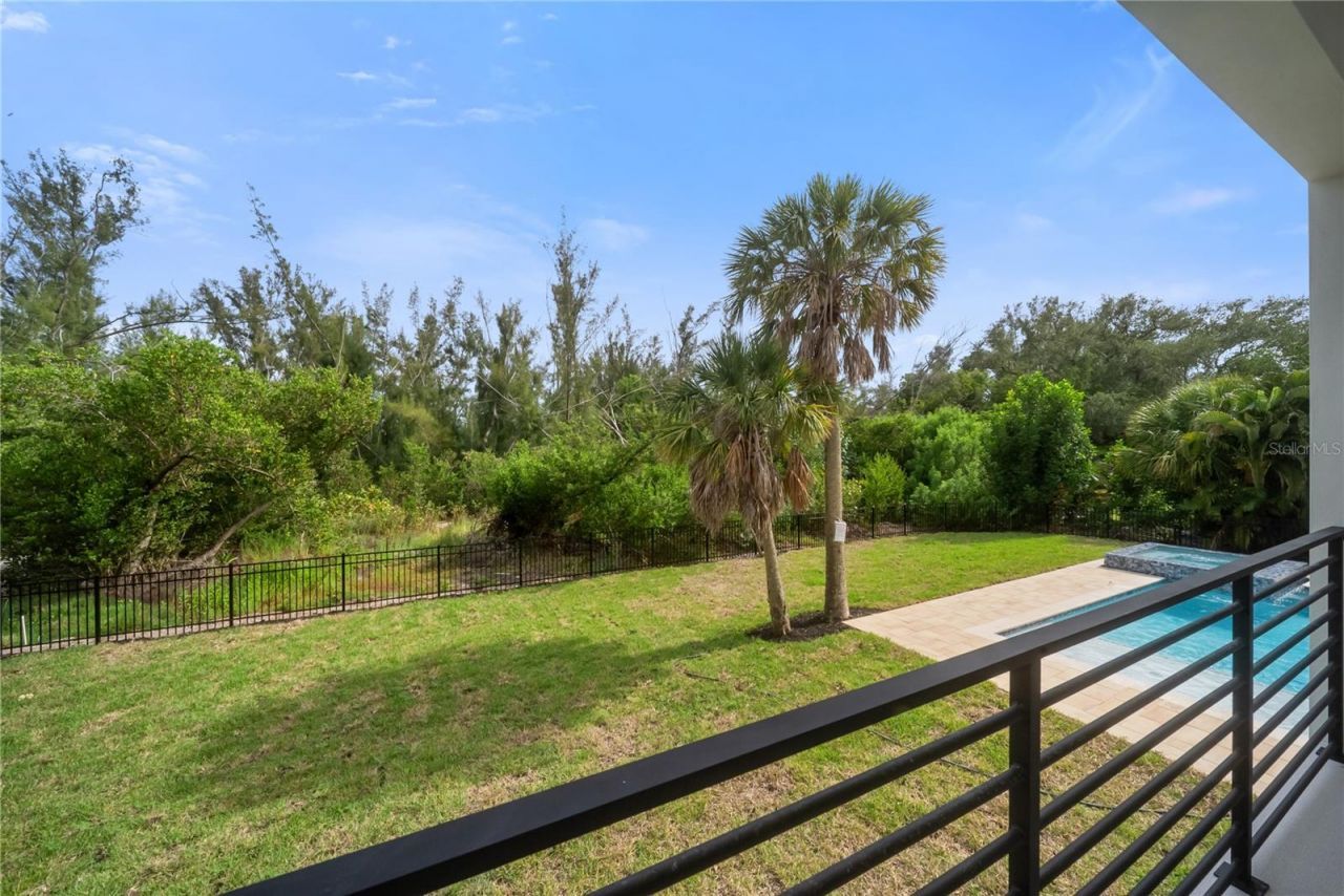 626 Buttonwood Drive, Longboat Key, FL 34228 Photo