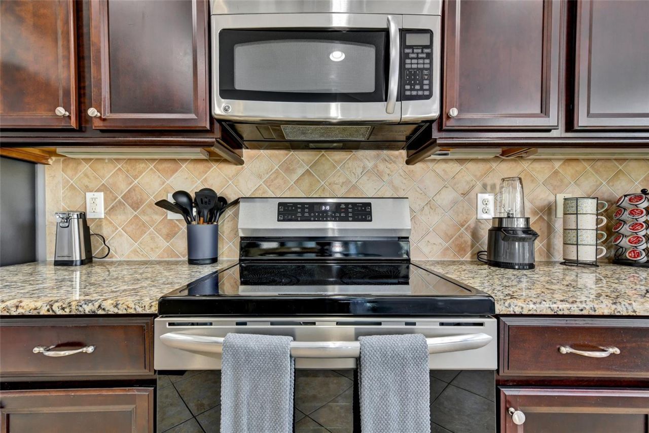 7514 Forest Mere Drive , Riverview, FL 33578 Photo